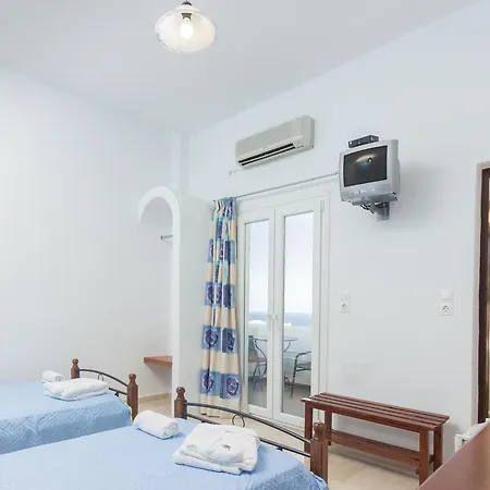 πελεκάνος Πανσιόν Καρτεράδος